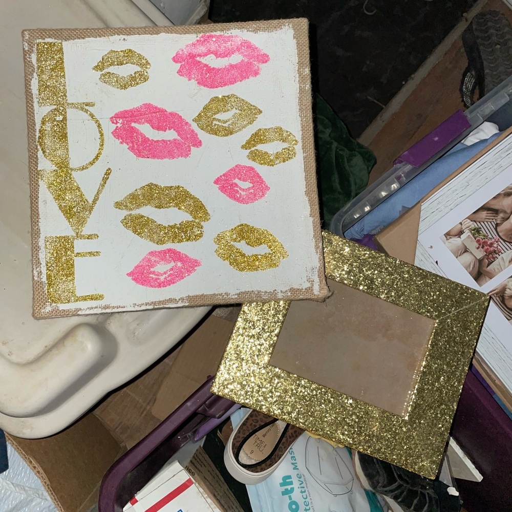 Love canvas and glittery picture frame